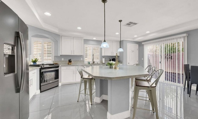 Enterprise House | Cozy 4BR Retreat w/Pool Table,play area & Parking