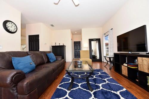 Four Corners House | Cozy 5Bed High Grove Resort w Pool Spa Game Rm