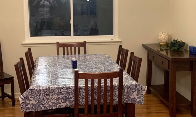 Bryant Pattengill East House | Cozy A2 Colonial Sleeps 12!