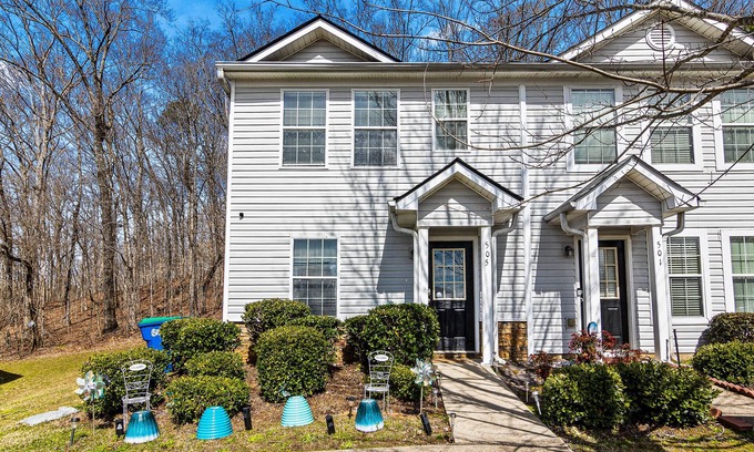 Church Street House | COZY AIRPORT HIDEAWAY RETREAT