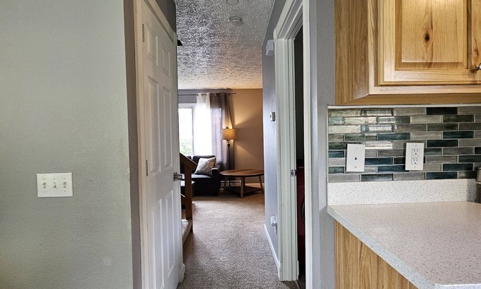 Abbott Loop House | Cozy Alaskan home in quiet neighborhood: pet friendly with a fenced backyard!