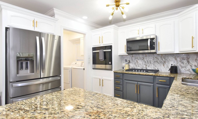 Tulsa House | Cozy and cute 3 bedroom home that can accommodate up to 8 people. n