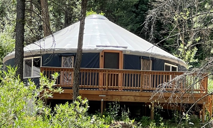 Boise Cabin | Cozy and POSH-est Yurt in gorgeous Boise National Forest