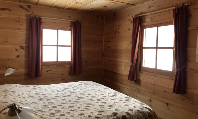 Spring Creek Cabin | Cozy and remote off-grid Cabin - find peace, relax, enjoy nature.
