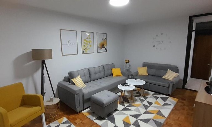 Novi Grad Sarajevo Apartment | Cozy and sunny apartment near the airport