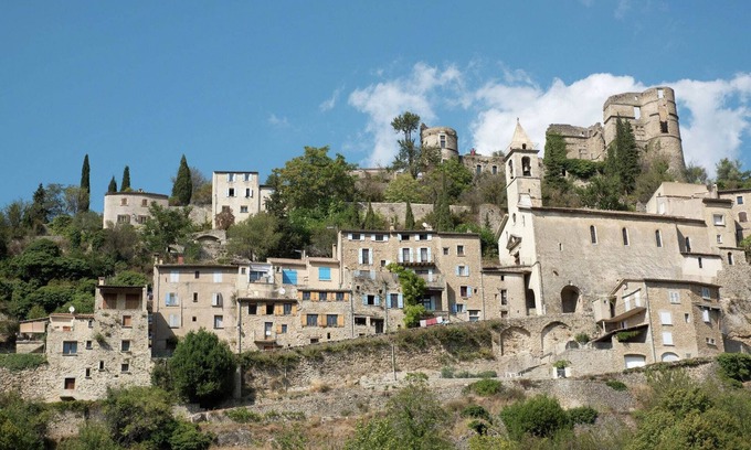 Montbrun-les-Bains Apartment | Cozy Apartment with Swimming Pool