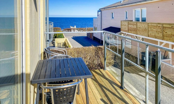 Sandkaas Apartment | Cozy apartment in Allinge with WiFi