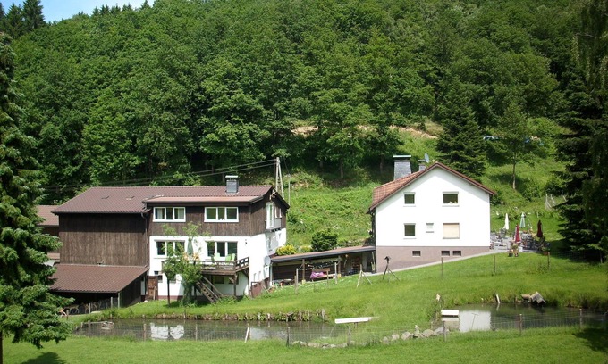 Oberveischede Apartment | Cozy Apartment in Bruchhausen with Terrace