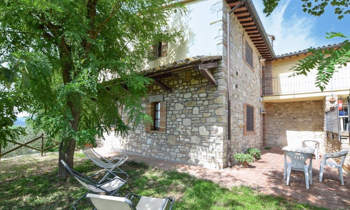 Todi Apartment | Cozy apartment in Todi with sauna