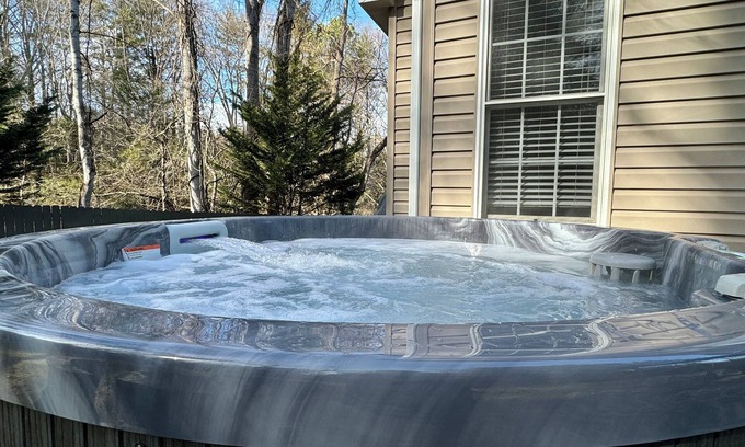 Asheville House | Cozy Asheville Getaway w Hot Tub 8 minutes from downtown!