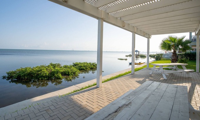 Port Isabel House | 🏖 Cozy | Balcony Bay Views | Fish | Jacuzzi | Pool