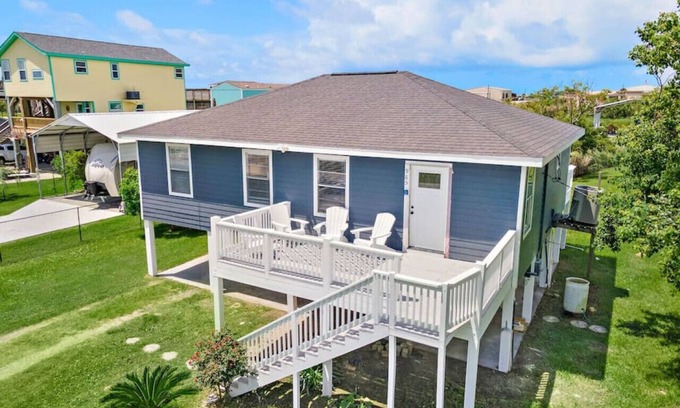 Crystal Beach House | Cozy Beach Retreat with Deck, Steps from the Beach
