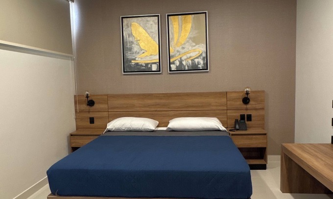 Tres Rios Hotel | Cozy bedroom in Culiacan. 202.