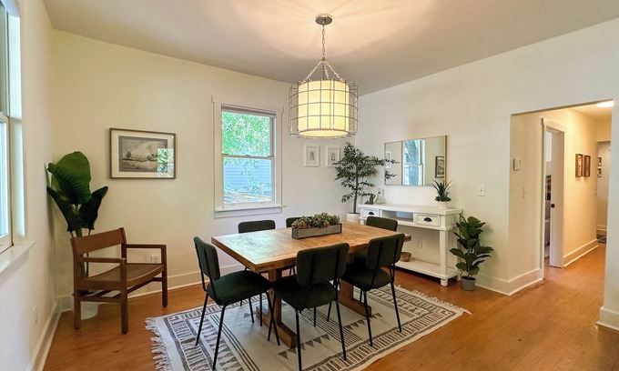 Wilmington Historic District House | Cozy Bungalow just off Castle St