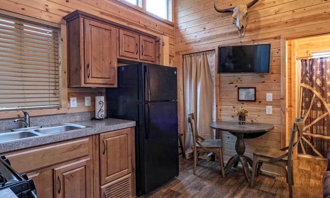 Carmel Cabin | Cozy Cabin 10 - Garland Ranch