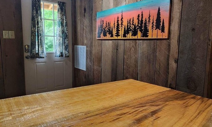 Drennen Cabin | Cozy cabin close to Summersville Lake and the New River Gorge National Park!