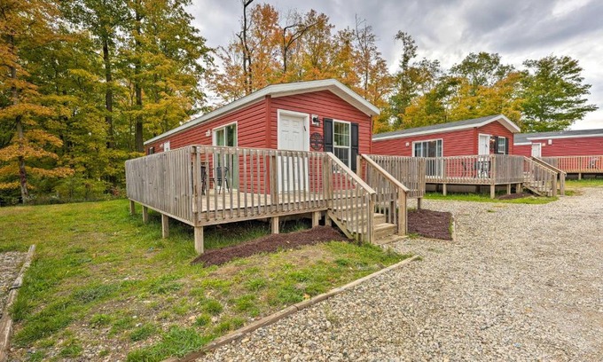 Cassopolis House | Cozy Cabin Community Pool and Lakefront Beach!