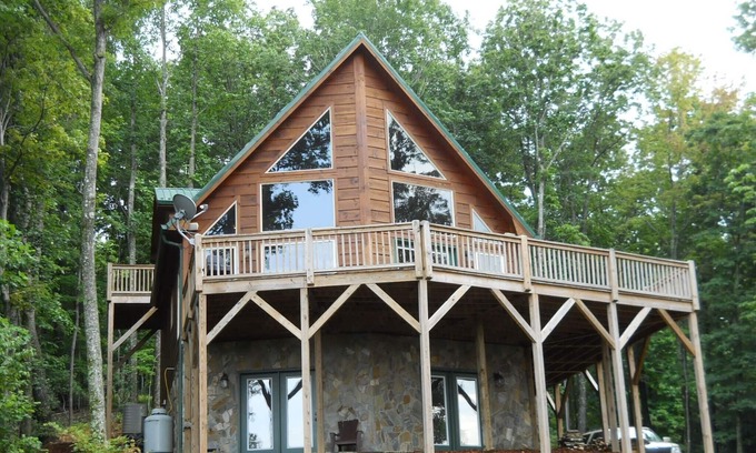 Hays Cabin | Cozy cabin near Wine Country & Parks. Great Hiking & Amazing Views!