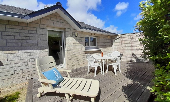 Carnac Villa | Cozy Carnac Beachside House - 2 Rooms, Terrace, Parking, Pet-Friendly