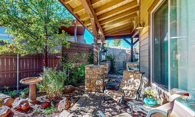 Flagstaff House | Cozy Casita with private patio, high-speed internet and cable