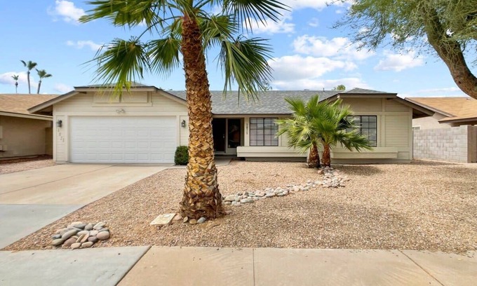 Chandler House | Cozy Chandler Home - Your Private Getaway