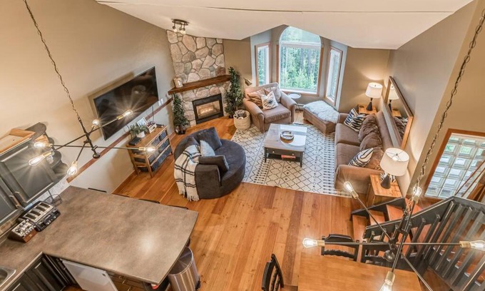 Big White Ski Resort Apartment | Cozy Chateau Styled Top Floor-2 Story Condo, True Ski-in/ Ski-out