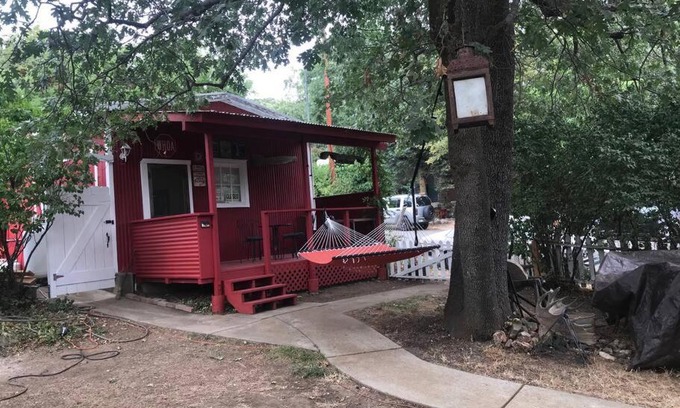 Julian House | Cozy, Cheerful & Charming Cabin - Historic Julian
