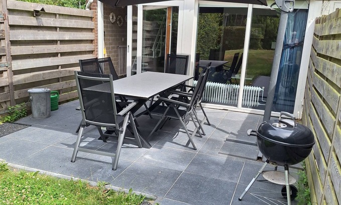 Bruinisse House | Cozy, child-friendly vacation home with WLAN in Bruinisse, Zeeland.