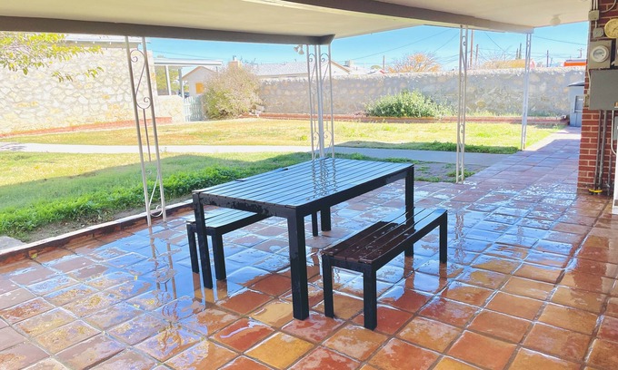 El Paso House | Cozy classic home on historic EP neighborhood. Close to Ft. Bliss. Pet-Friendly!