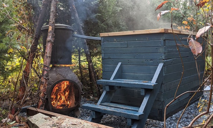 Lantier Apartment | Cozy, clean studio in the woods, with hot-tub