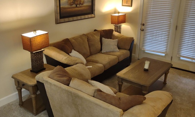 Foley Apartment | Cozy Comfortable Condo 2/2 No Chores
