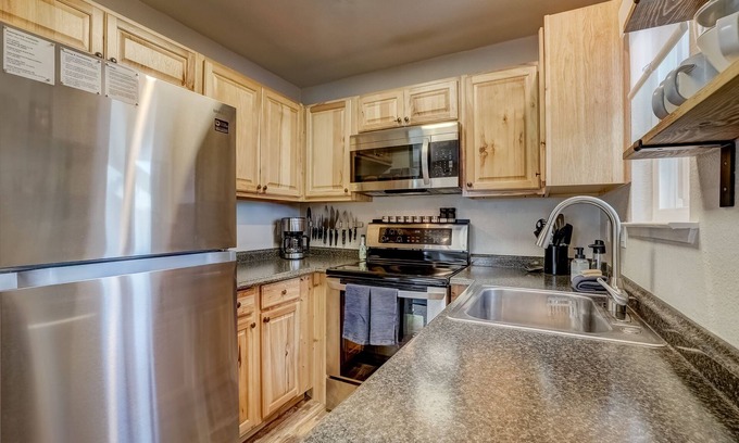 Tahoe Village Condo | Cozy Condo STEPS from Heavenly Ski Lift - 28-day minimum