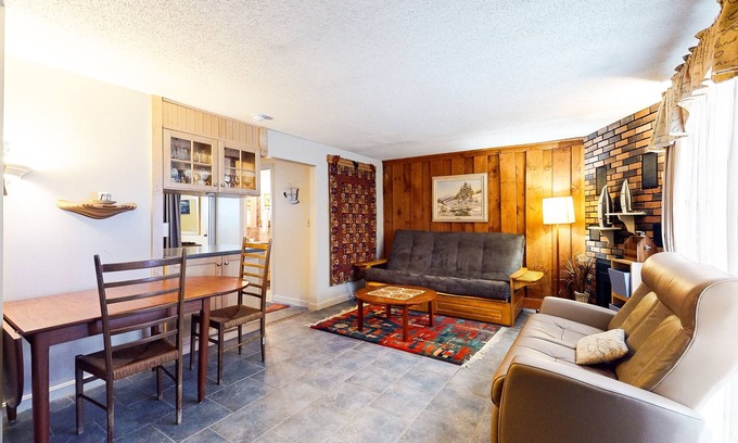 Waterville Valley Condo | Cozy condo walk to town square, shuttle to ski, seasonal pool