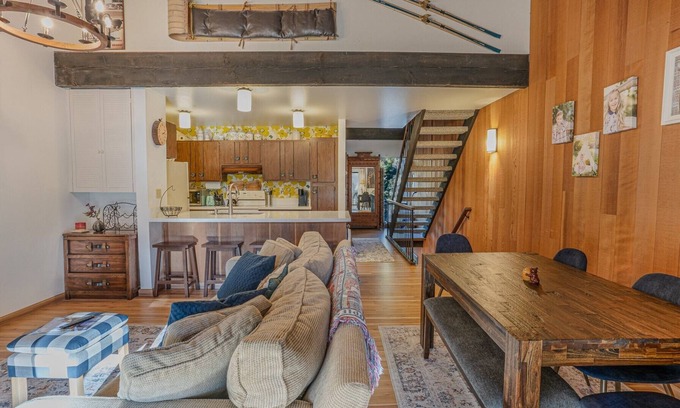 Kings Beach Condo | Cozy Condo with Bonus Alcove, 1 Mile to N*Star