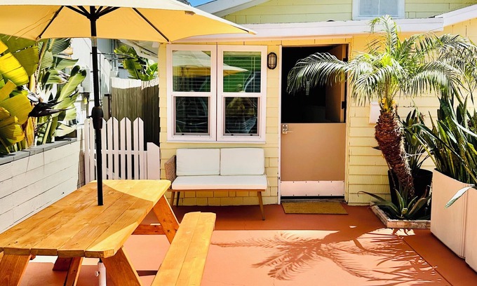 San Diego Cottage | Cozy Cottage Between the Beach & Bay East – Walk to Water!