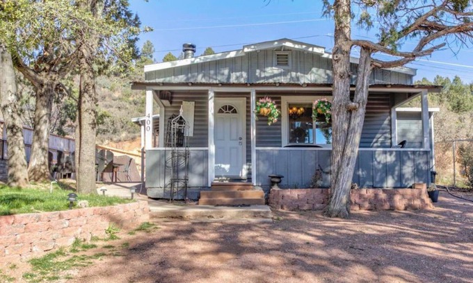 Payson Cottage | Cozy Cottage Getaway