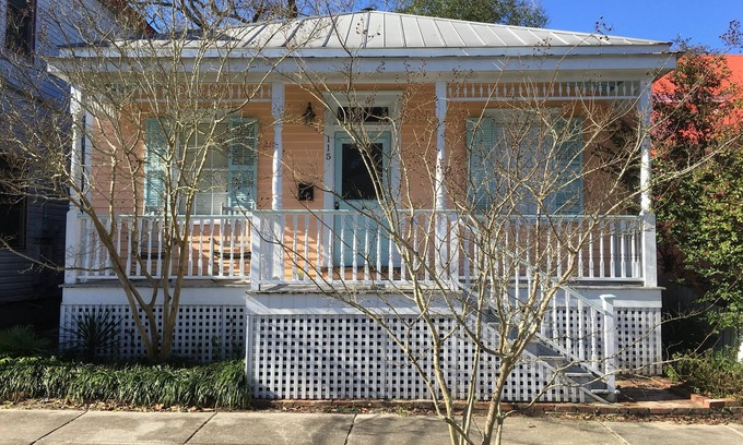 Wilmington House | Cozy Cottage in Historic District! 3 blocks to dining! 10 min Water Street. WiFi