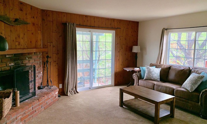 Santa Barbara County Other | Cozy Cottage on Beautiful U-Pick Berry Farm- 2 Queens, 4 twin/bunks