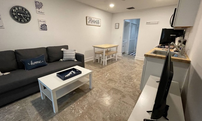 St. Simons Island Cottage | Cozy cottage - quiet area - near attractions