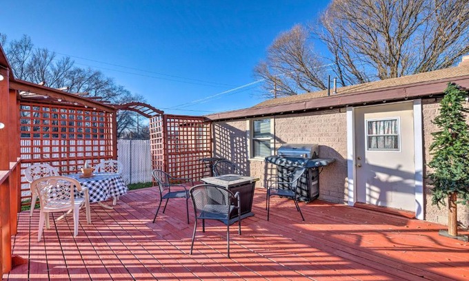 South Jordan House | Cozy Cottage with Game Room about 17 Mi to Dtwn SLC!