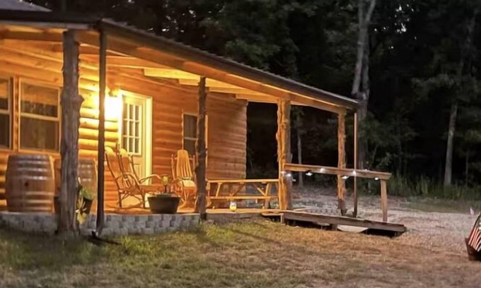Duke Cabin | Cozy Country Cabin By Ft Wood & 1 mile Shrine club
