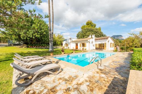Alaro House | Cozy Country House Banyols