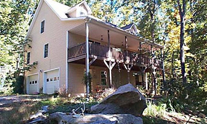 Asheville Apartment | Cozy country studio apt 5 mins to downtown Asheville.