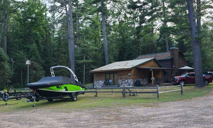 St Germain Cottage | Cozy Couples Retreat