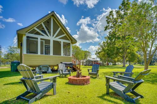 Iberia Parish Apartment | Cozy Couples Retreat with Porch on Bayou Teche!