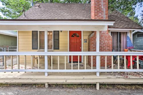 Crestline House | Cozy Crestline Cabin, Close to Lakes, Parks!