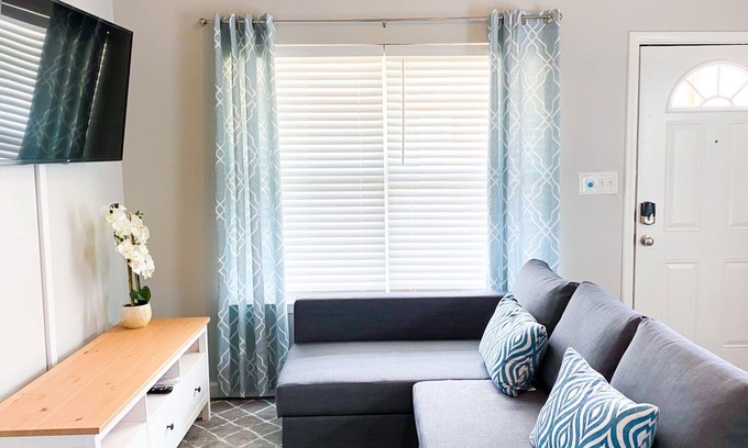 Prospect Hill House | Cozy Downtown San Antonio Tiny Home