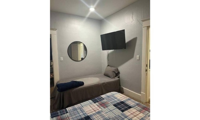 Enid House | Cozy Duplex 225