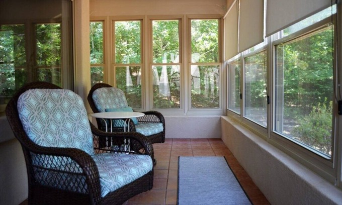 Hot Springs Village House | Cozy Escape with Golf Course Views!