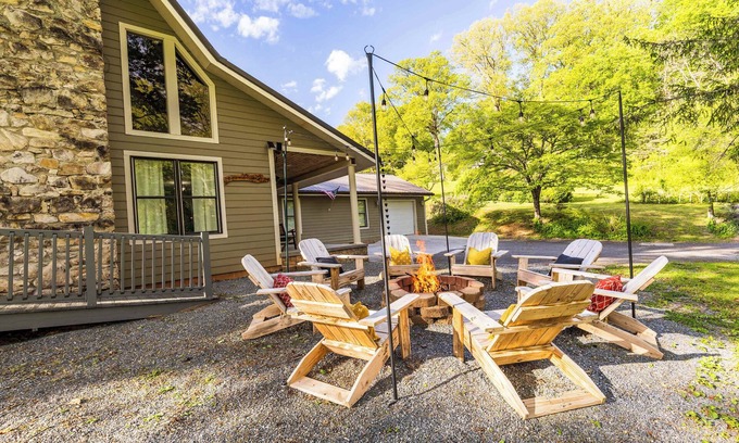 Bryson City House | Cozy Family Getaway w/Games, Hot Tub & Fire Pit